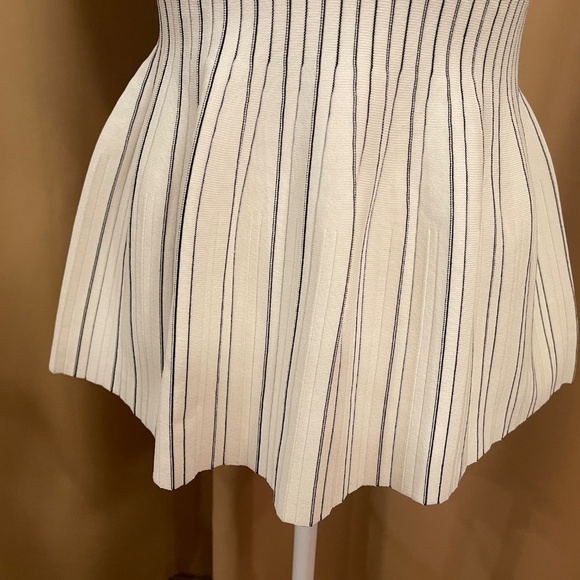 NWT!Theory White and Black Striped Peplum Tank, Top, Knit Size Petite Retail: $2 - Picture 12 of 16